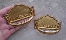 2 ANCIENNES POIGNÉES DE MEUBLE , en BRONZE ou LAITON, L=8,7 cm   N°115C