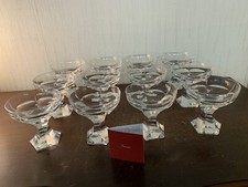 19 coupes à champagne modèle Mercure en cristal de Baccarat (prix à la pièce)