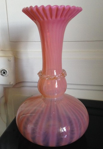 Beau vase rose opaline - beau,
