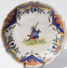 ASSIETTE EN FAIENCE DE