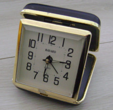 Réveil de voyage Bayard en résine noire dorée travel alarm clock ancien vintage