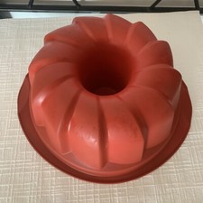 TUPPERWARE MOULE A BRIOCHE OU