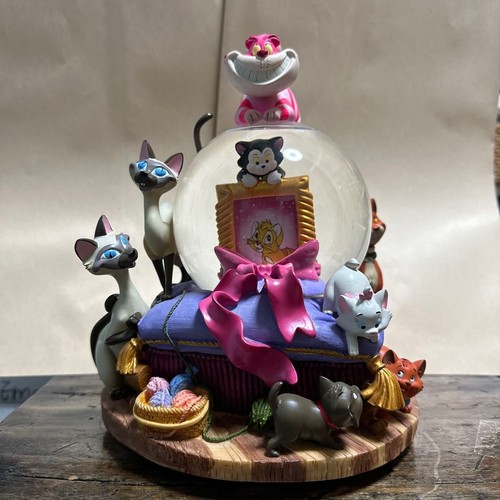 Disney alice wonderland - alice, in