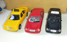 3 MERCEDES Classe E (W210) TAXI PARISIEN, TAXI NEW YORK  BERLINE DICKIE?? L=13cm
