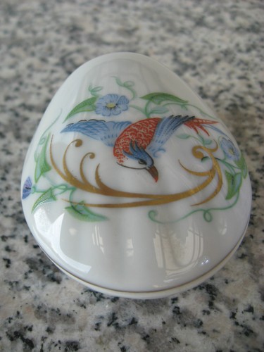 Boîte pillules porcelaine - pillules,