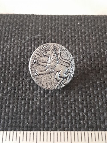 Ancien bouton lion - lion, couronne