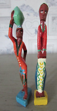 Couple de statuettes en bois sculpté peint Artisanat tribal africain Folk Art