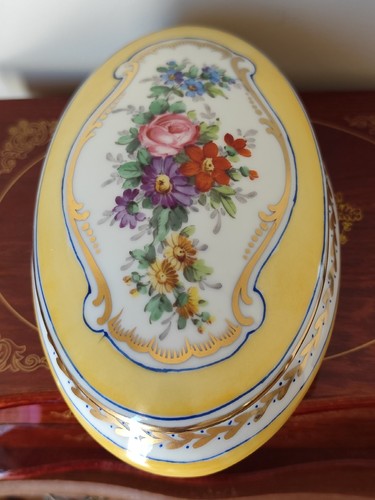 Bonbonnière porcelaine de - en,