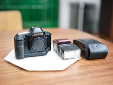 Canon T90 + 300TL flash + Tutorial book