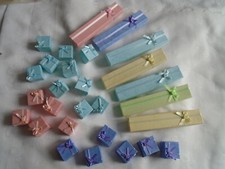 LOT DE 28 BOITES COULEURS