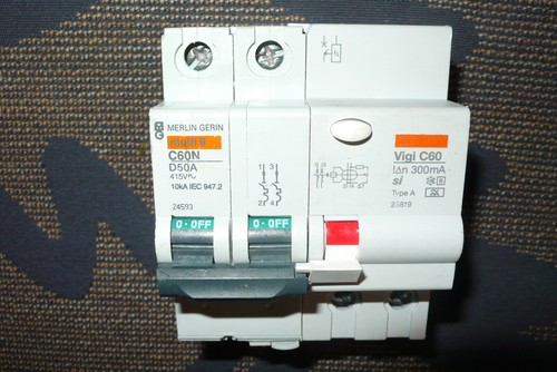 Disjoncteur differentiel 50a - disjoncteur,