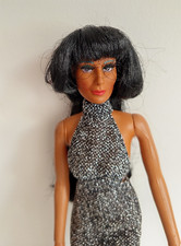 Poupée Mego pliable 12 cheveux qui poussent Cher vintage des années 1970