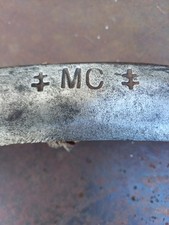 Outil ancien Plane fer forgé croix de Lorraine initiales MC