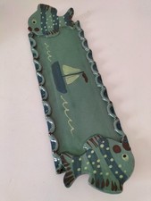 Plat décoratif artisanal – terre vernissée, décor marin – années 80/90