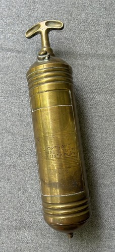 Extincteur pyrene jeep gmc - extincteur,