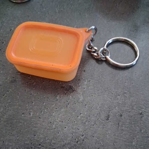 Porte clefs tupperware - clefs,