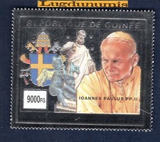 Timbre Argent République de Guinée 9000 FG Ioannes Paulus PP . II