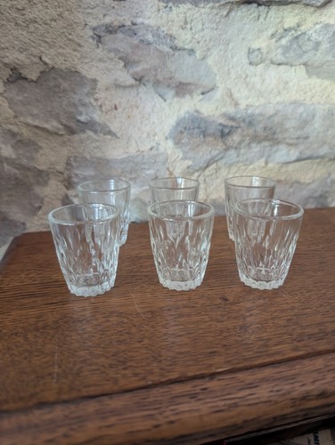 Petits verres vintages - 6,