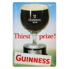 Plaque métal publicitaire 20x30cm bombée en relief  :  GUINNESS 250