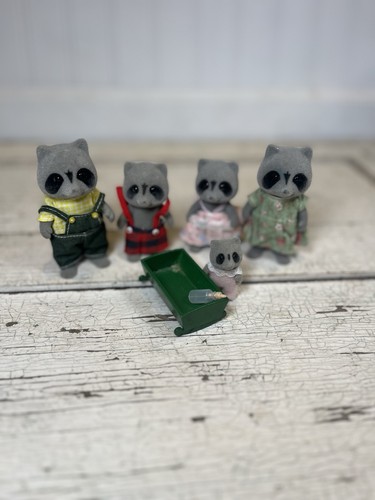 Vintage sylvanian families - sylvanian,
