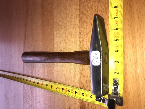 N°760 outillage outils