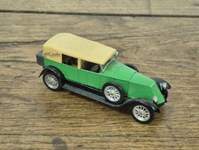 Voiture Miniature Renault 40cv