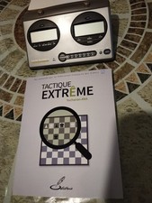 Livre d'échecs comme neuf