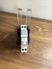 Porte fusible coupe circuit bipolaire 220 V  Legrand réf 058 22 20A