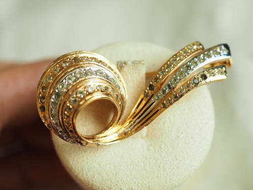 Broche vintage signee - broche,