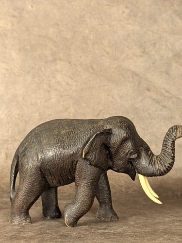 éléphant sculpté bois - sculpté,