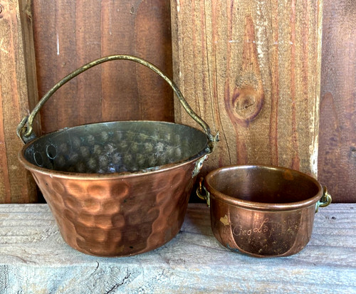 Lot petits chaudrons en - de, 2