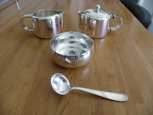 Théière pot lait - +, a