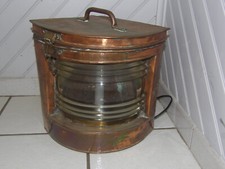 Ancienne Lampe de bateau électrifiée d'angle