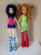 2 WINX CLUB Dolls MUSA & FLORA SINGSATIONAL Poupée Rainbow 