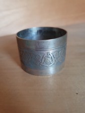 ROND DE SERVIETTE EN METAL ARGENTEE