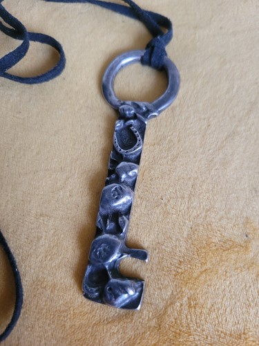 Collier bijou avec pendentif - collier,