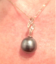 Pendentif Or Jaune Massif 14Ct+ Véritable Perle de Tahiti + Diamants 2,9cm 4,22g