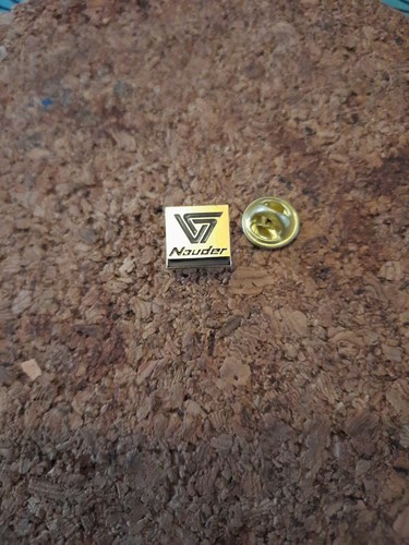 Pin nauder bagde - bagde, pins