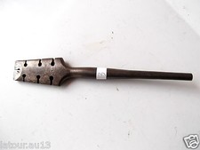 (n°4) OUTIL ANCIEN, BAILLE VOIE ,TOURNE A GAUCHE 