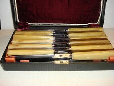 COFFRET de COUTEAUX 12 A