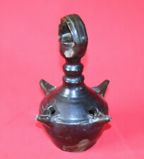 Ancienne  Poterie en terre cuite Quatre trous +un central - lampe à huile 