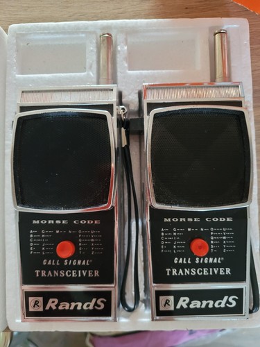 Talkie walkie vintage - r, and