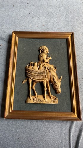 Cadre décoratif bas-relief