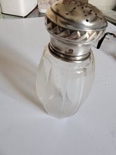 Saupoudreuse/sucrier en cristal ,bouchon argent poinçon Minerve