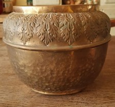 Ancien cache pot en laiton ou
