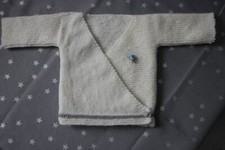 Brassière cache-cœur bébé laine blanc kimono