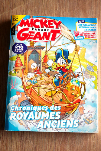 Mickey parade geant 393 - mickey,