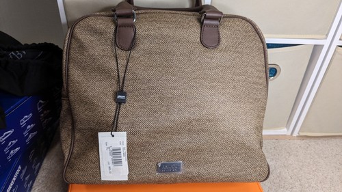 Nwt 865 armani collezioni - nwt$865,