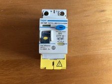 INTERRUPTEUR DIFFERENTIEL  40A 30mA TYPE AC. CDC742F HAGER 40AMPERES, BORNES VIS