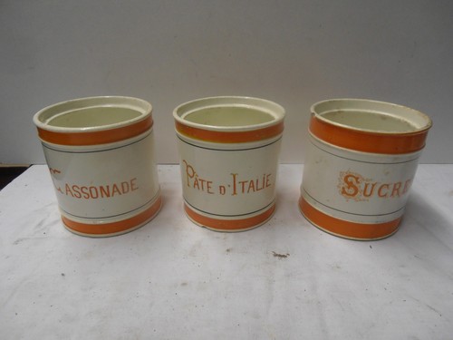 Serie trois pot - a, en